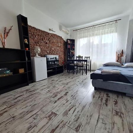Ferienwohnung Raya Maisonette, Ideal Center Sofia Exterior foto