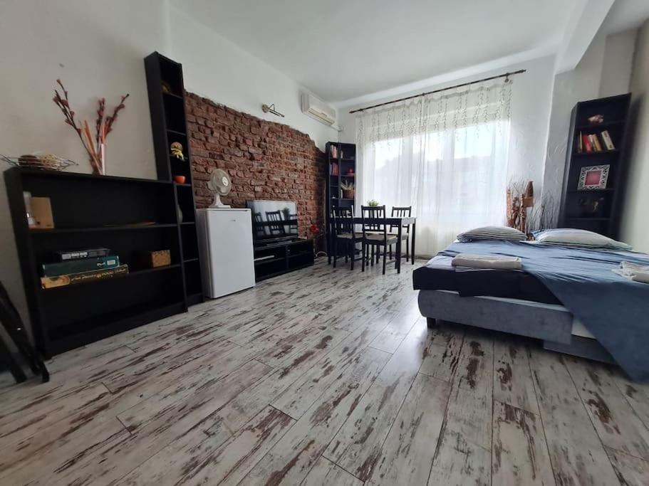 Ferienwohnung Raya Maisonette, Ideal Center Sofia Exterior foto