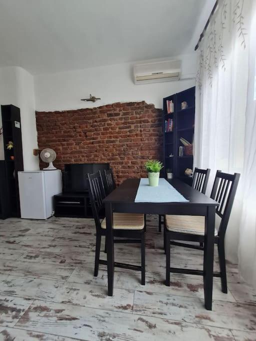 Ferienwohnung Raya Maisonette, Ideal Center Sofia Exterior foto